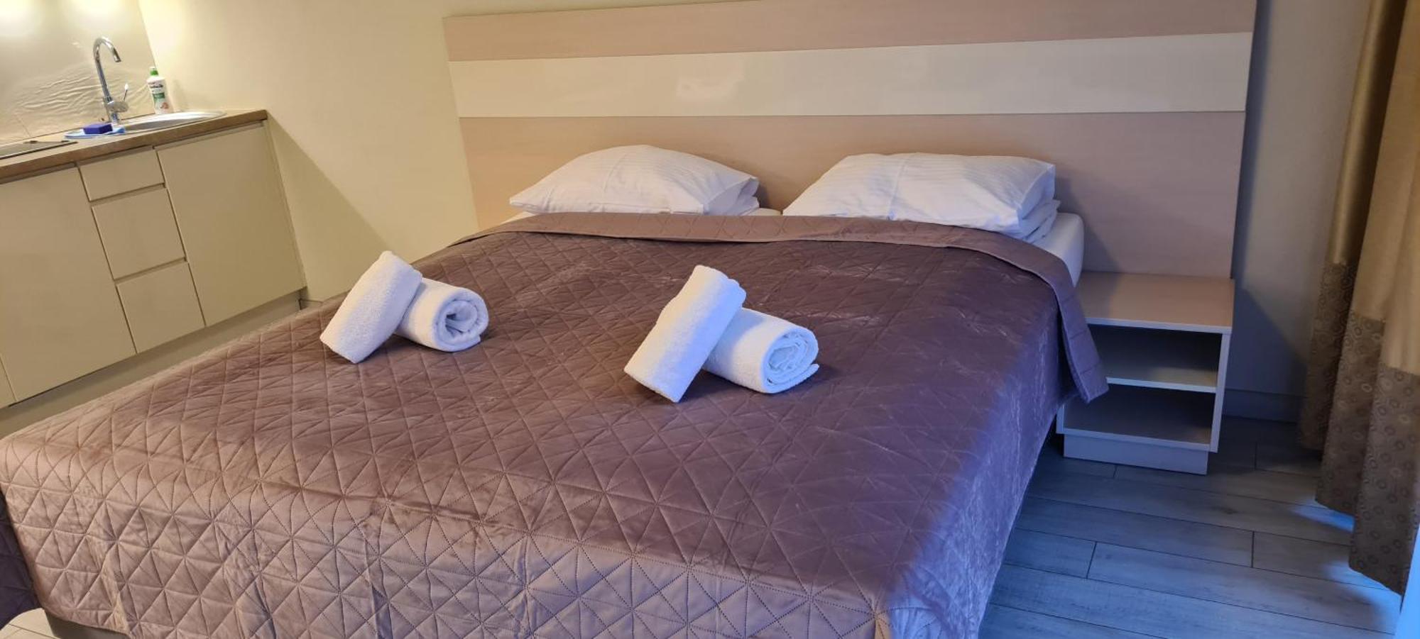 Apartamenty Czarna Gora Is 8 Сєнна Екстер'єр фото
